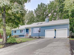 47 Cedar Dr, Bristol, RI 02809