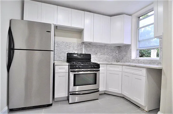 Rented by Clove Realty LLC | media 7