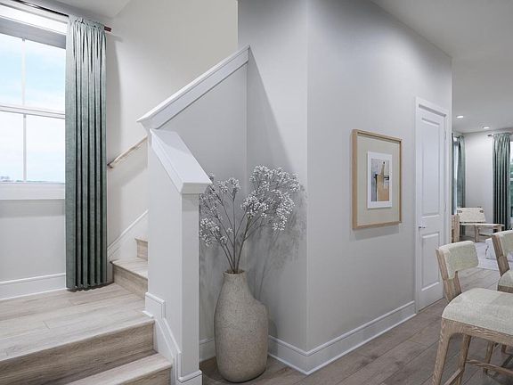 5th image of Grant Ave #20-R2