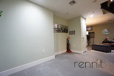 Rented by Rennit Inc.