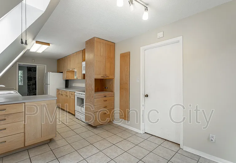 1602 Rustic Homes Ln — Photo 12