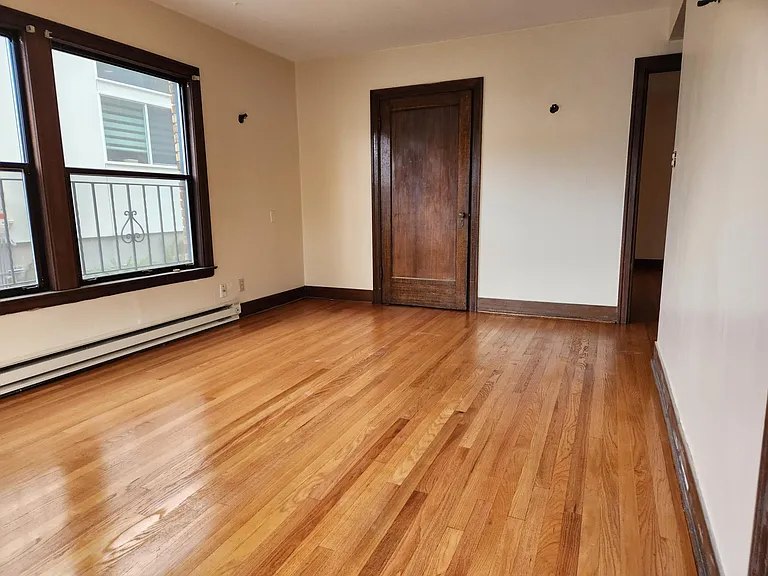 614 10th Ave E #104 — Photo 16