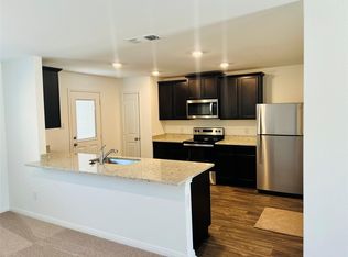 109 Fairfax Ln, Jarrell, TX 76537