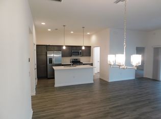 1622 Rowell St, Okahumpka, FL 34762