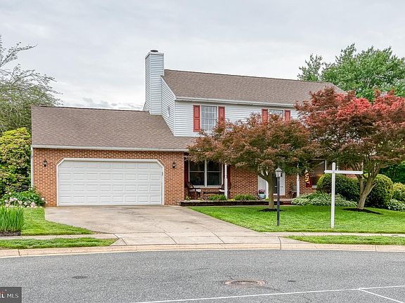 5th image of 805 Hayden Ct