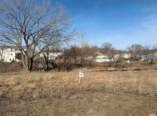 400 Evergreen Cir, Bennet, NE 68317