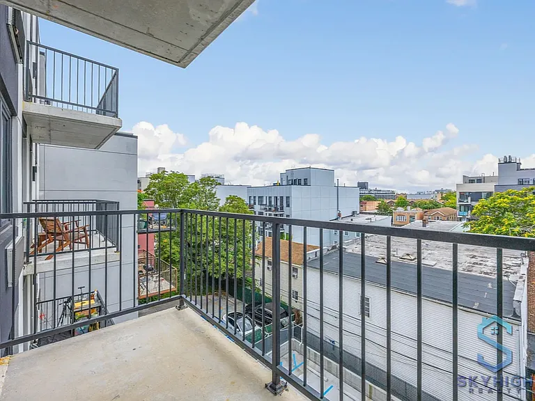 134 Erasmus St #4BB — Photo 6