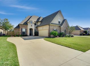 526 Tupelo Dr, Bossier City, LA 71111