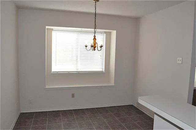 2119 Fountain Dr — Photo 7