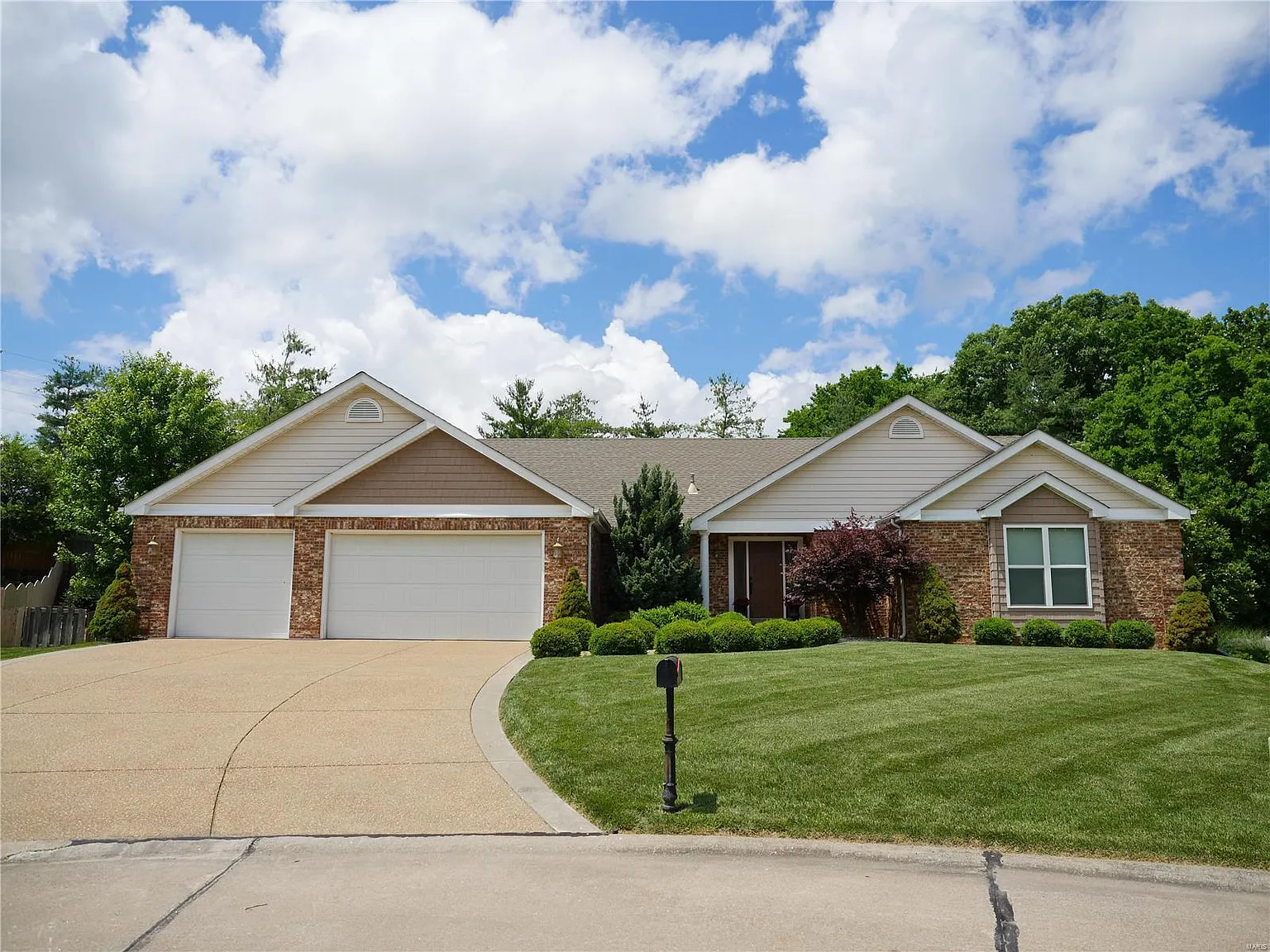 15 Muirfield Pl photo 1