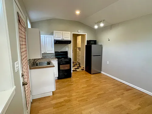 135 Clark St Photo 1