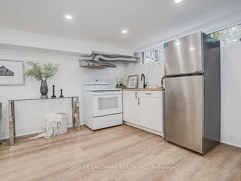 304 Kerswell Dr #2 — Photo 4