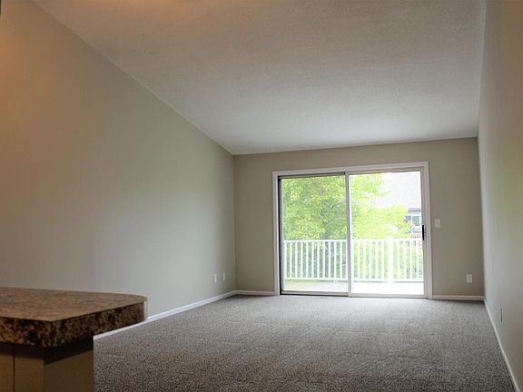 4th image of 233 Pippin Dr #15