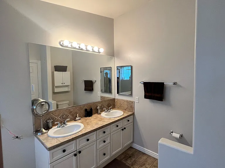 Upstairs Bathroom 1
