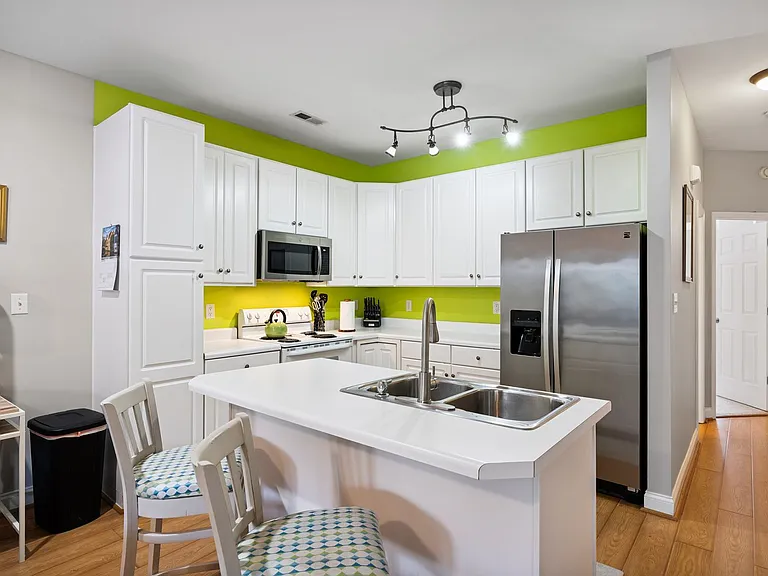 702 Teague Pl — Photo 4