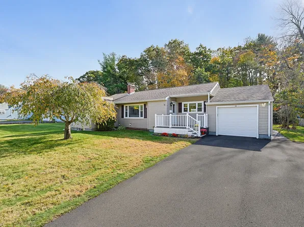 34 Fairlawn St, Northbridge, MA 01534