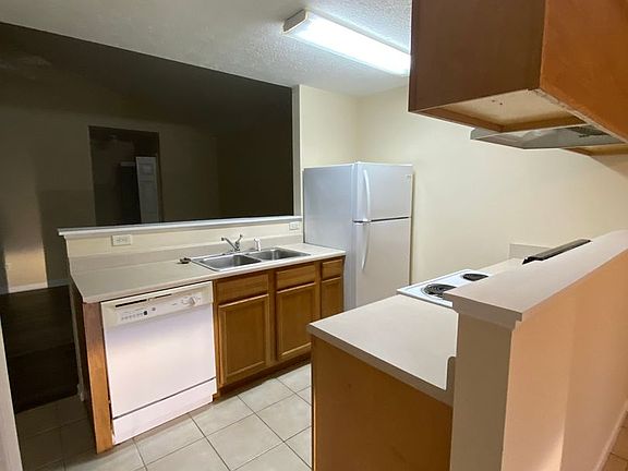 5th image of 2216 Anne Ave