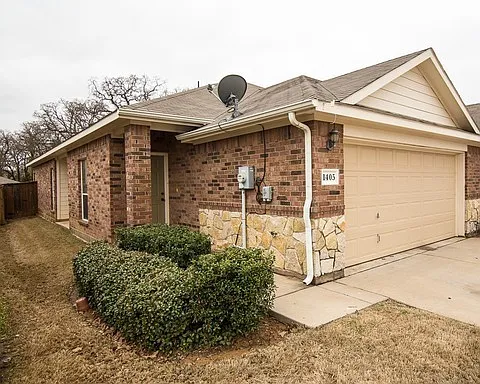 1405 Piedmont Dr Photo 1