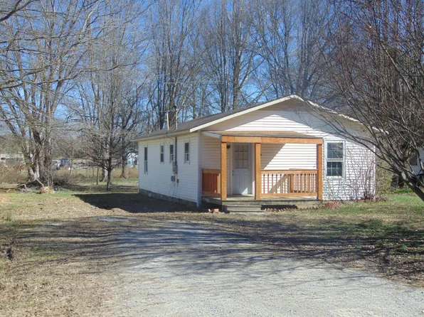 208 Daley St, Summertown, TN 38483