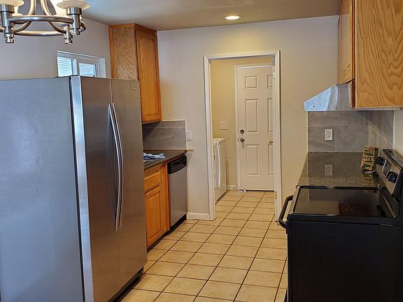 3rd image of 5739 Lalor Dr