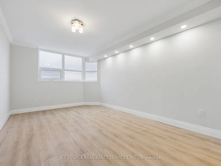 7601 Bathurst St #1003 — Photo 27