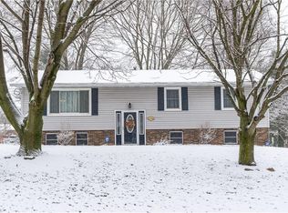 5726 Dave Dr NE, Clinton, OH 44216