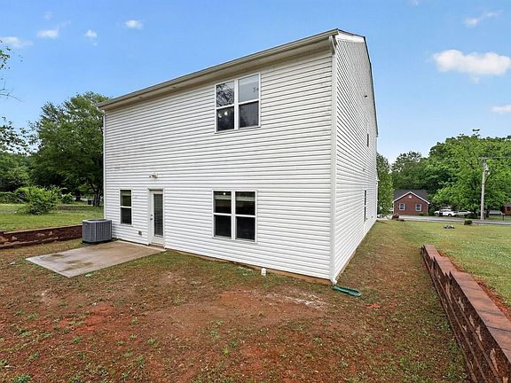 4th image of 5917 Neck Rd
