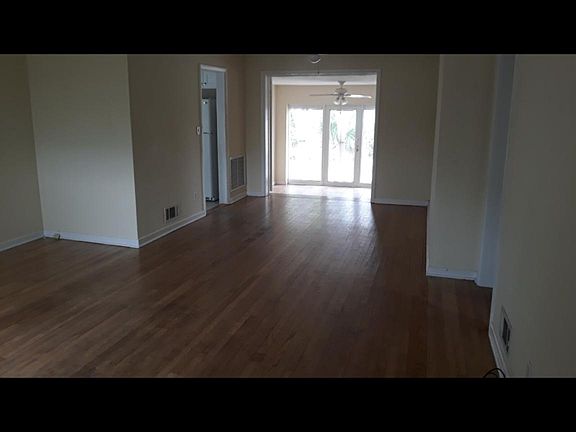 4th image of 195 Fairway Dr