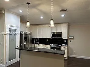 4927 Lombard Pass Dr — Photo 7