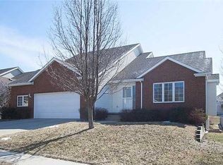 3413 Brook View Dr, Des Moines, IA 50317