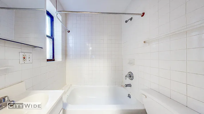 Rented by City Wide Apartments | media 6