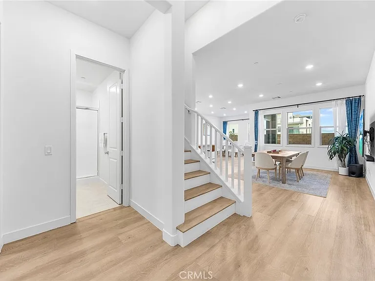885 Poppy Ct — Photo 5