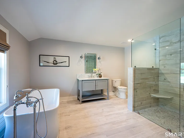 54 Robin Hill Ln — Photo 13