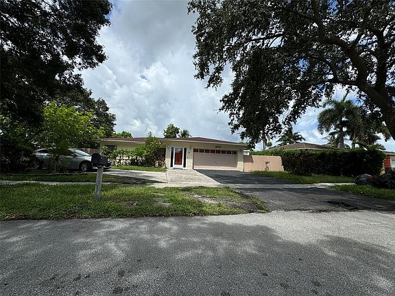 2nd image of 8201 NW 67th Avenue