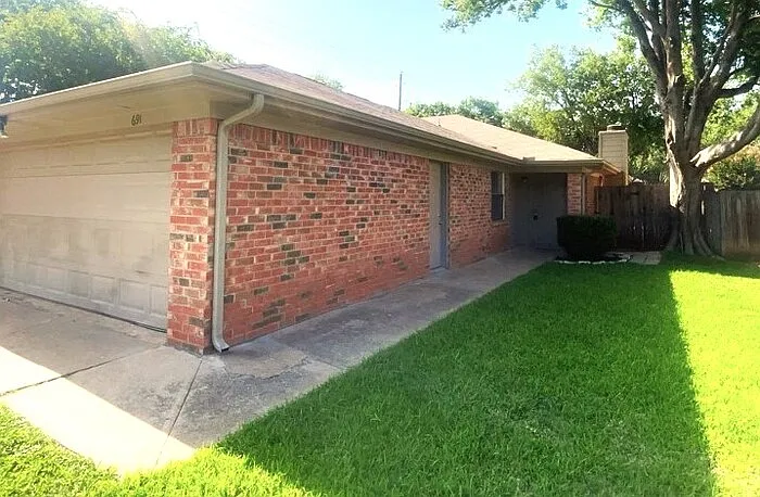2 bed, 2.0 bath, 964 sqft, $1,700 — Photo 2
