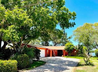 7156 S Shore Dr S, South Pasadena, FL 33707