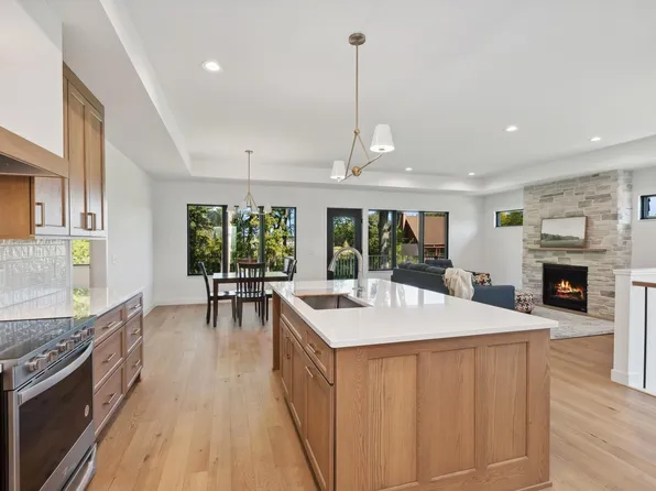 620 Greenvale Ave, Northfield, MN 55057