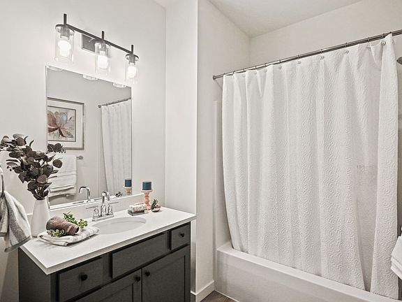 4th image of 4000 Emerson Dr #2-2318