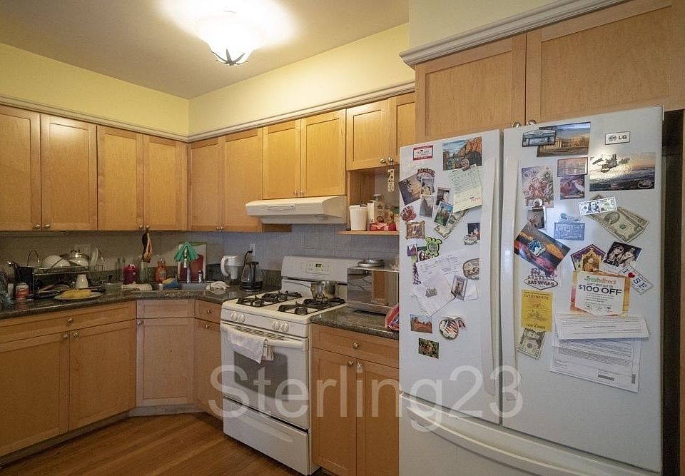 1st image of 2310 36th St APT 1R