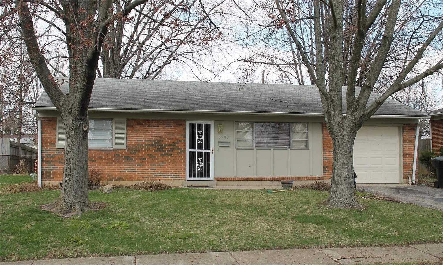 3988 E Fulton St photo 1