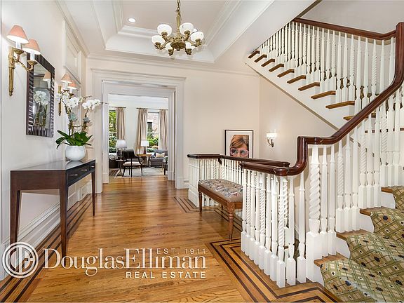 2nd image of 48 E 91st St