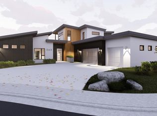 563 Turquoise Ct, Redding, CA 96003