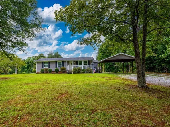 534 Dearborn Rd, Evington, VA 24550