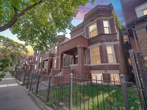 (undisclosed Address), Chicago, IL 60637