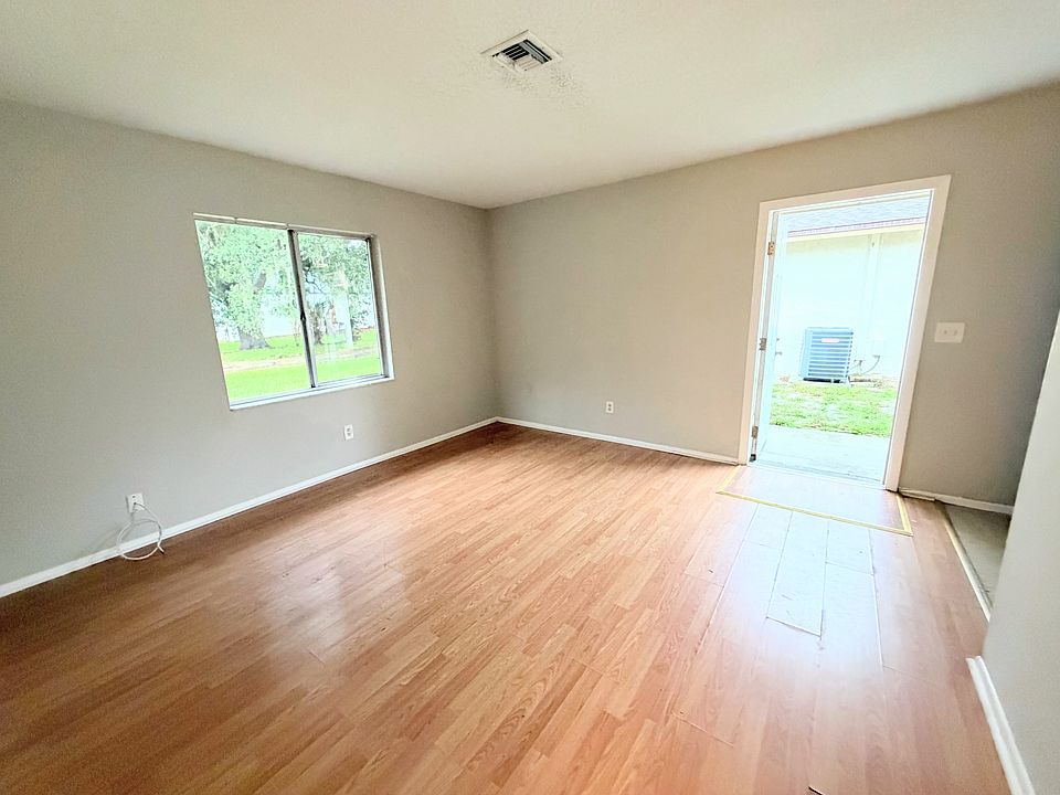 1st image of 13957 1st St #13957