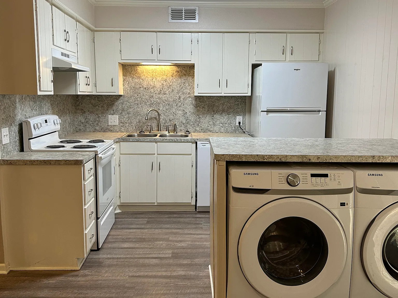 East Foothills Unit 8 — Photo 2