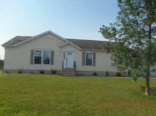 3924 Memory Ln, Waterloo, IA 50701