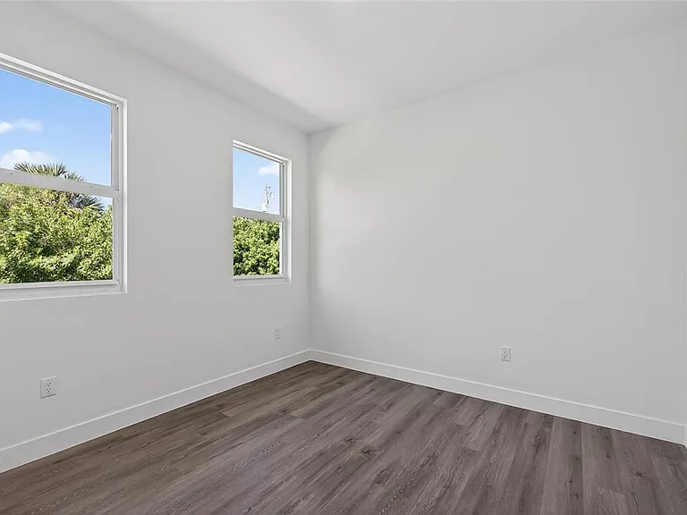 511 Sweetwater Dr — Photo 41