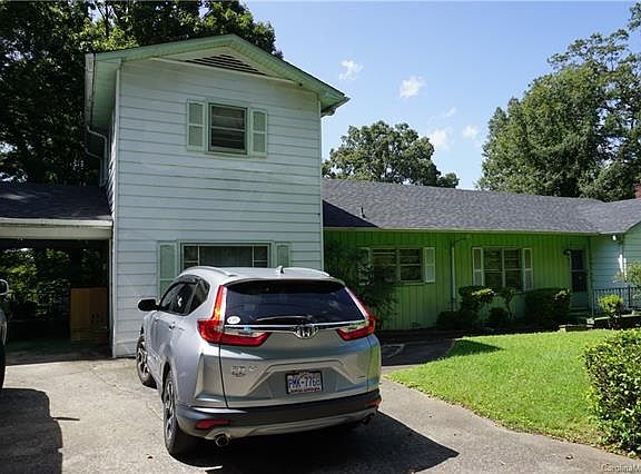 2nd image of 415 Arlington Cir NW