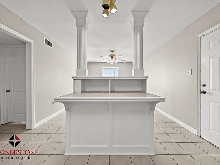 445 W Parker Blvd #4 — Photo 6